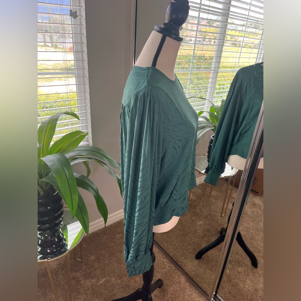 Topshop Green Zebra Patterned Blouse S 14 NWT - Picture 6 of 11